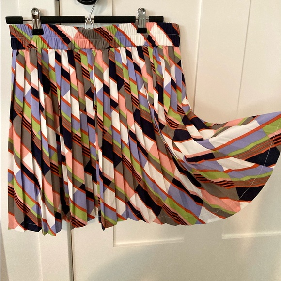 Pleated skirt, banana republic, size 8, mini - Picture 1 of 3